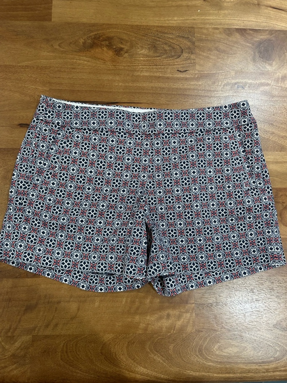 J. Crew Navy, White & Coral Geometric Print Chino Shorts Women’s Size 10
